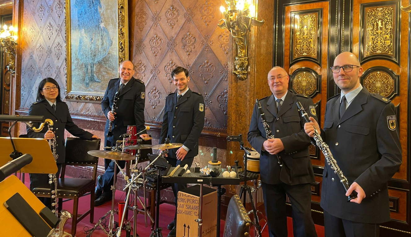 Neujahrs-Benefizkonzert der "Beatreeds" für die Kindernothilfe